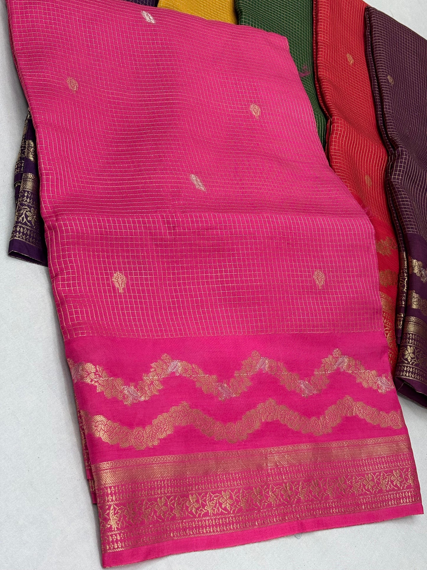 PINK LEHERIYA TEMPLE PURE DOLA SILK SAREE