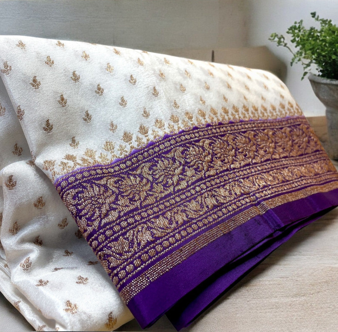 White banarasi silk saree, violet banarasi silk, Pure banarasi silk saree