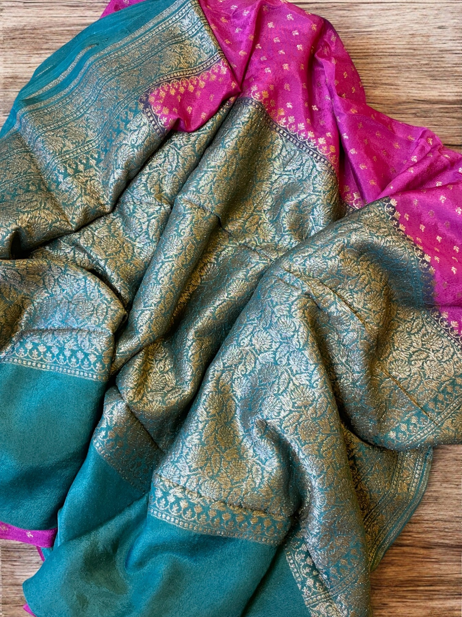 MAGENTA AND GREEN PURE BANARASI SILK SAREE