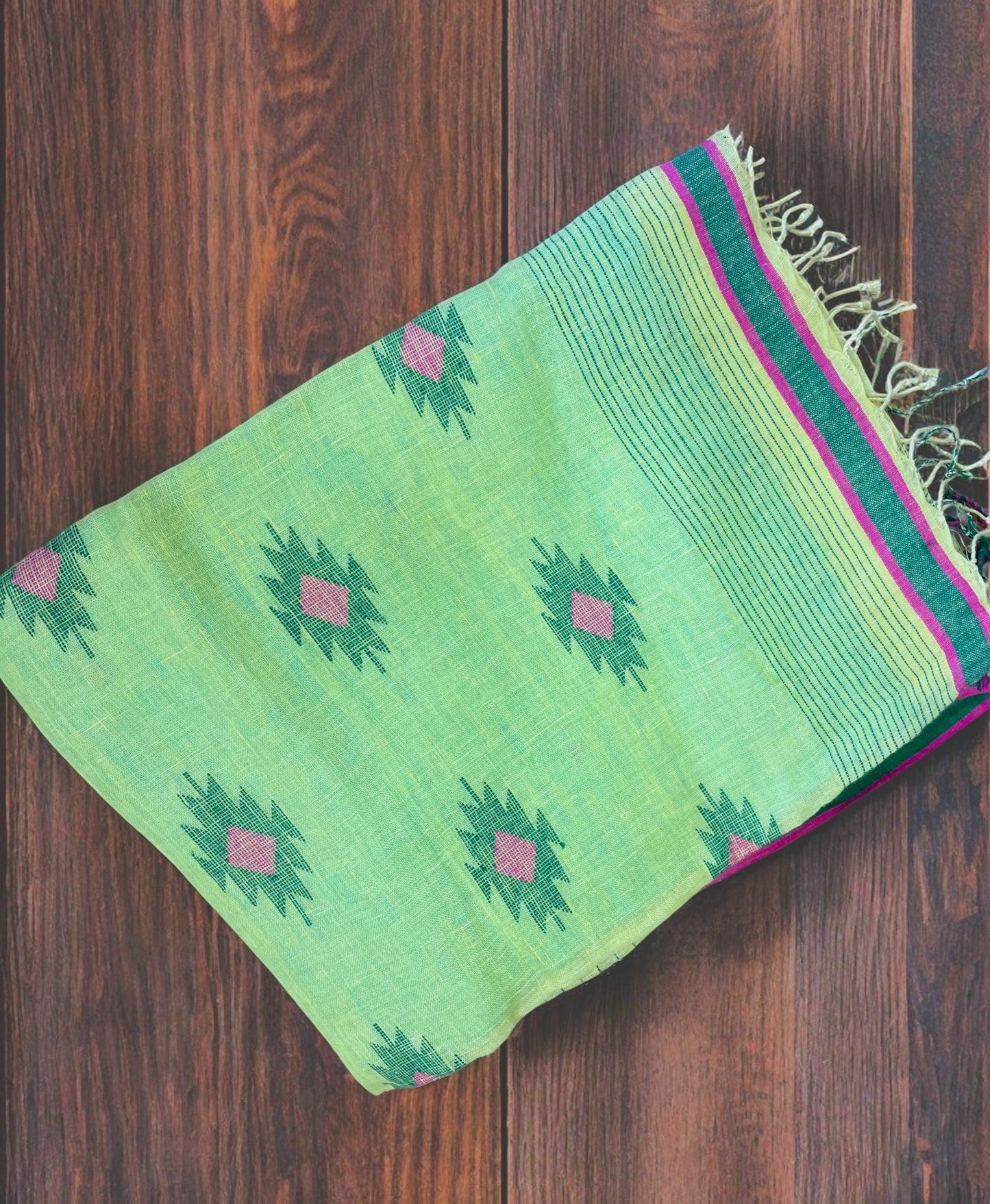 pure linen handloom saree at 20% off,

banarasi silk saree
