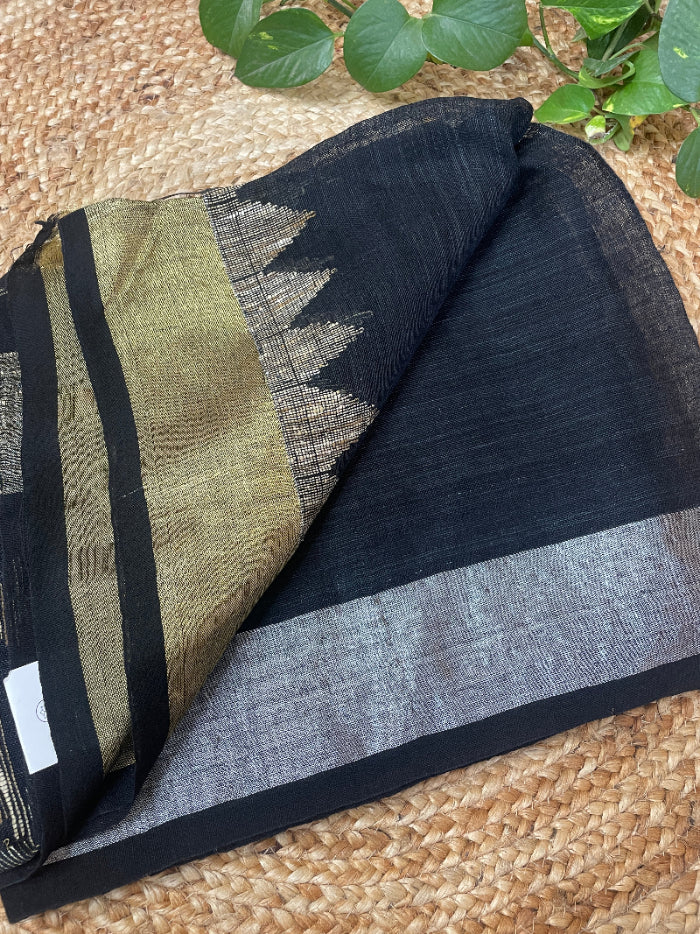 black blouse saree

black linen saree
