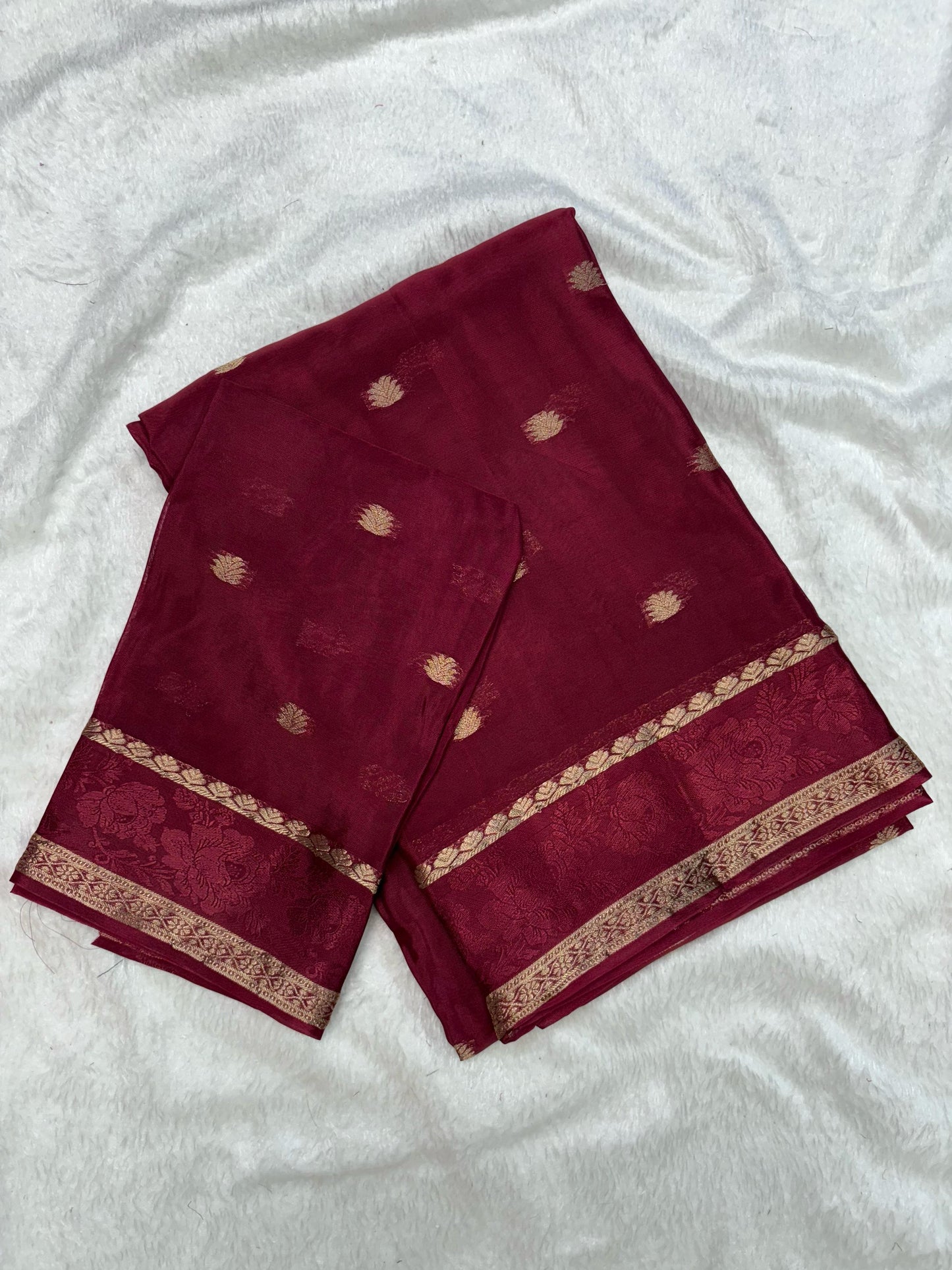 RED PURE CREPE SAREE WITH BENTEX BORDER